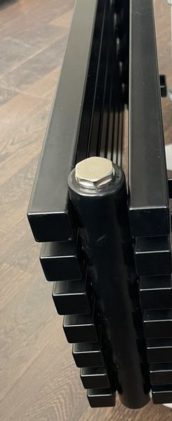 Горизонтальний трубчастий радіатор Quantum H-405 мм, L-1000 мм Betatherm BQH 2100/10 9005M 34 фото